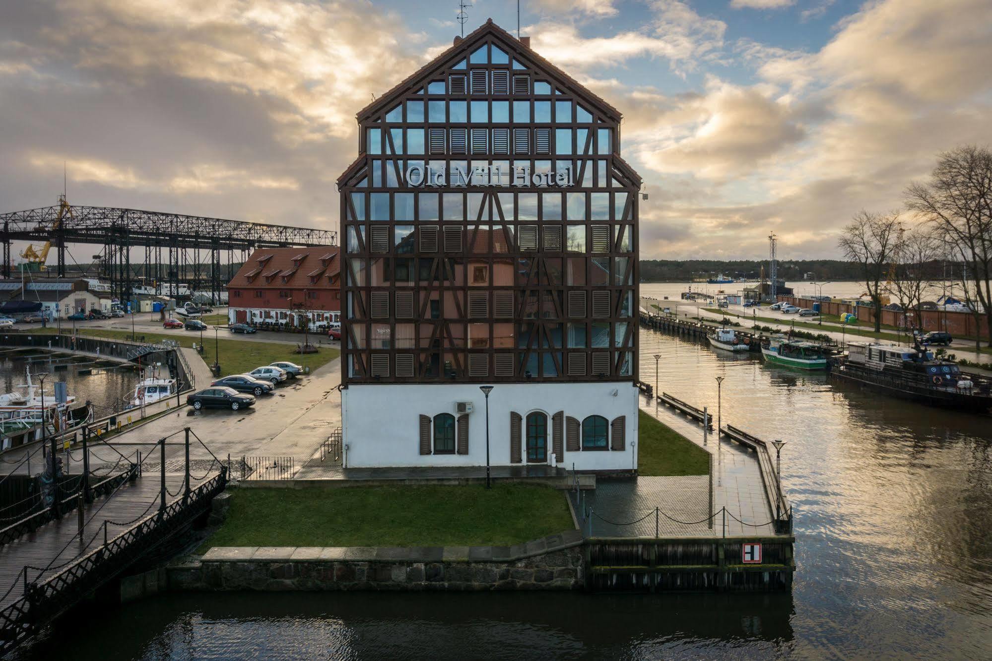 Old Mill Hotel クライペダ エクステリア 写真
